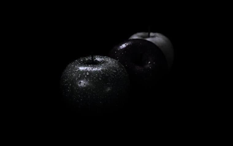 Черное на черном фоне