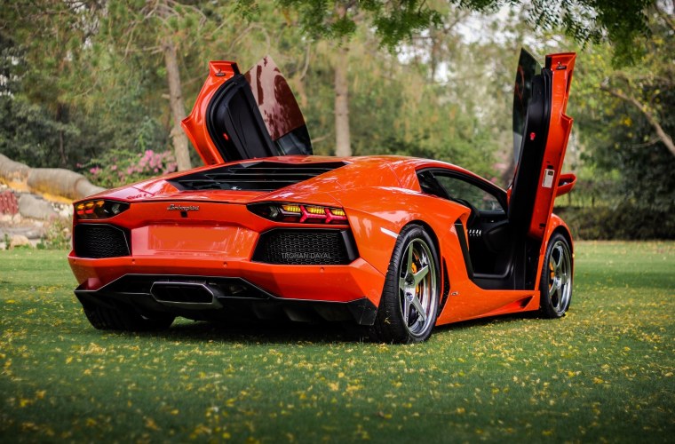 Lamborghini Aventador lp700