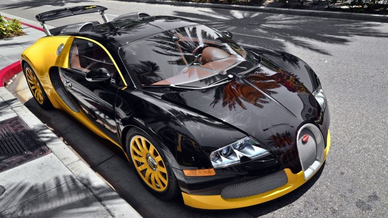 Bugatti Veyron super Sport жёлтый