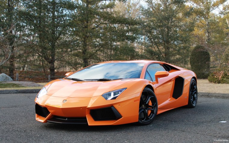 Lamborghini Aventador lp700
