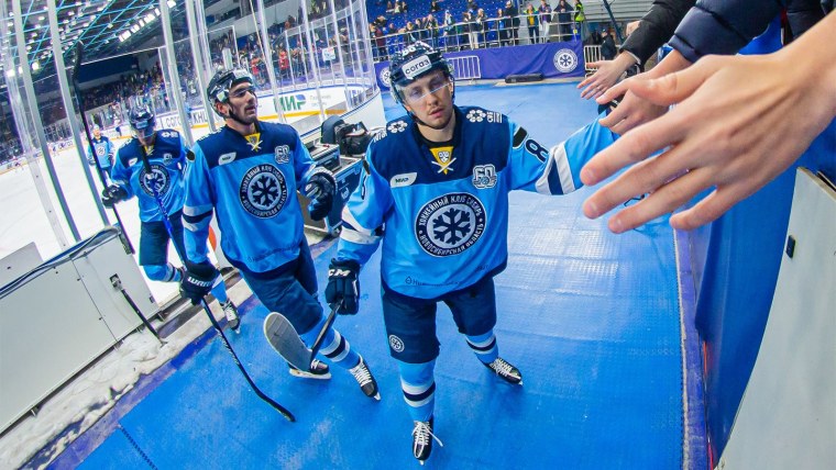 Хоккеист Сибири на льду