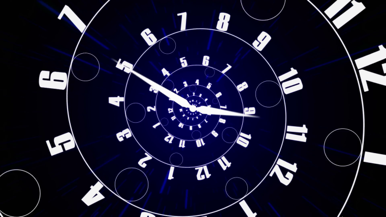 Часы на черном фоне