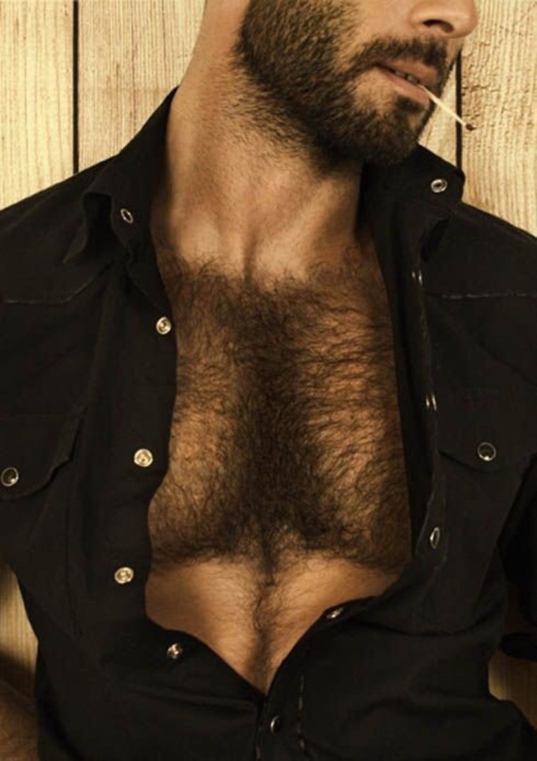 Мужчина. Волосатый в рубашке