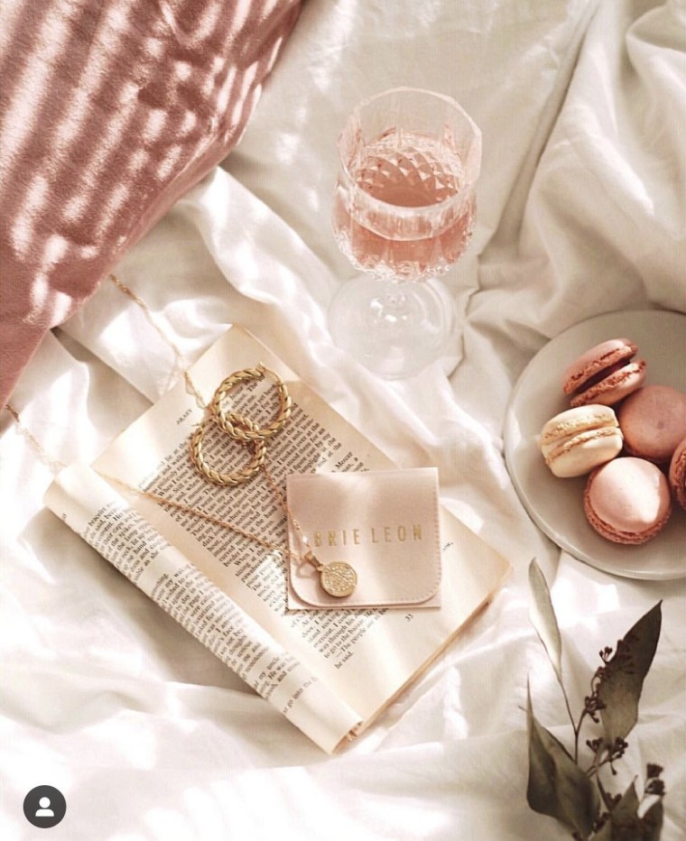 Пепельно-розовый цвет в интерьере