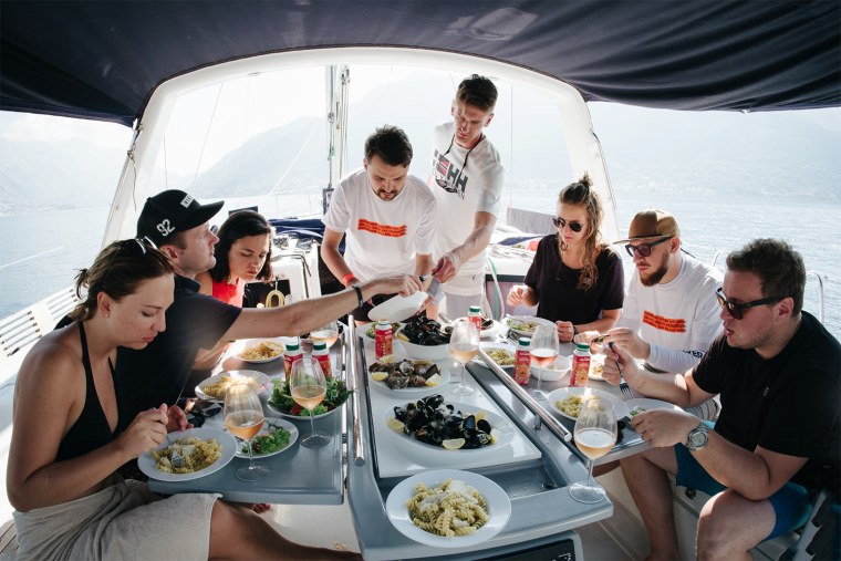 Теплоход Шарташ