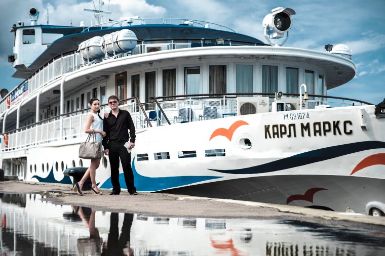 Теплоход Карл Маркс 2014