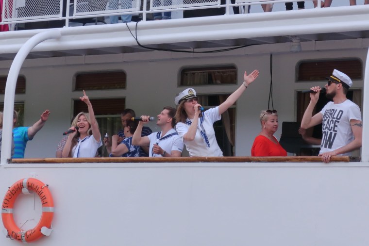 Речные круизы Подмосковья для презентации