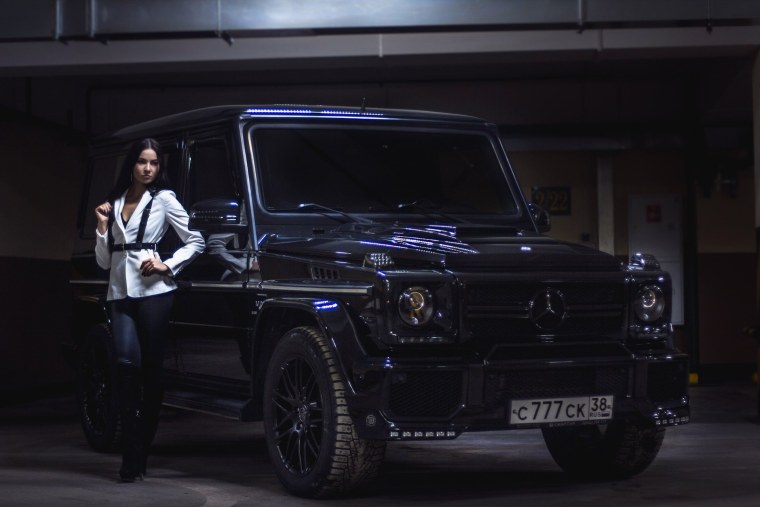 Парень с девушкой на ГЕЛИКЕ