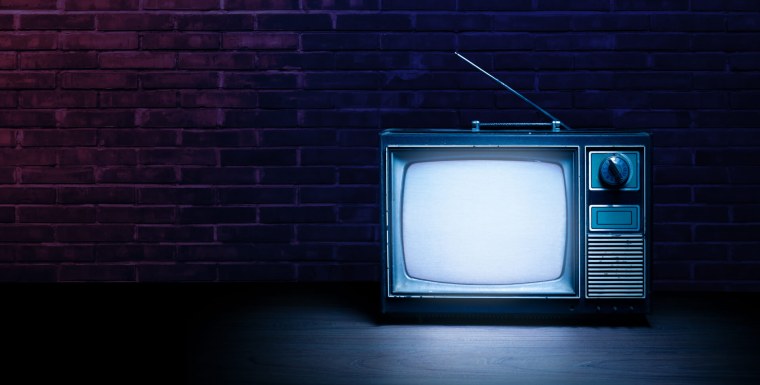 Старый телевизор с помехами