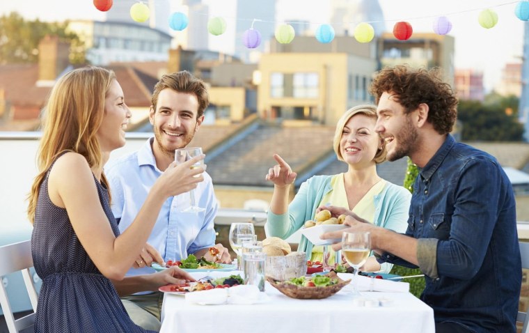 Обед за столом