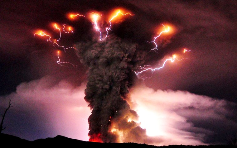 Извержение вулкана Пуйеуэ 2011