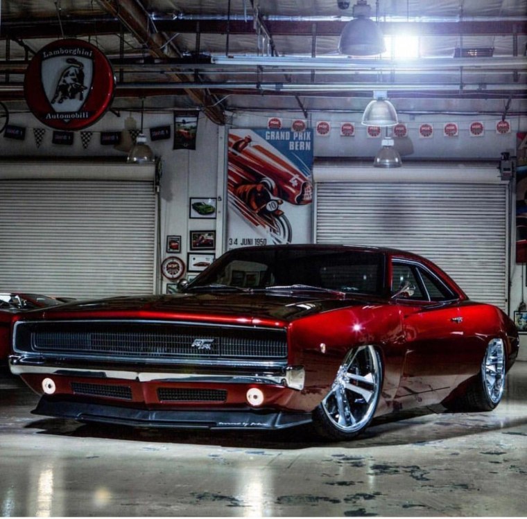 Додж Чарджер кастом