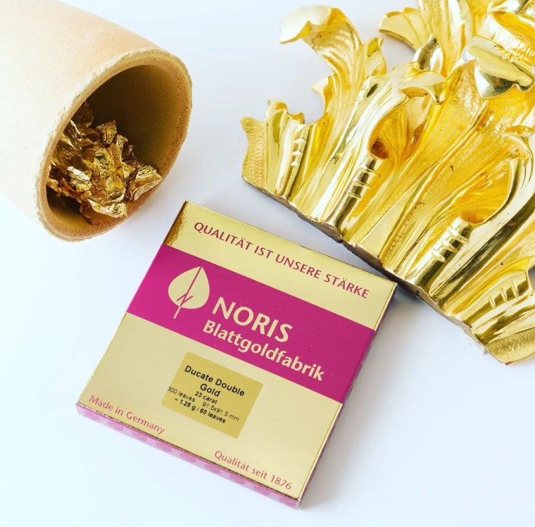 Сусальное золото фон