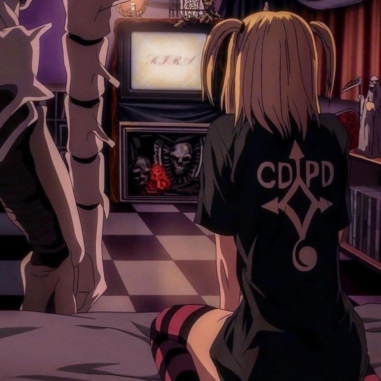 Миса Аманэ в белье