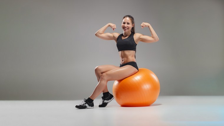 Девушка и фитнес