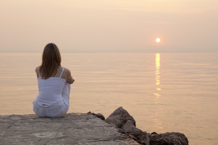 Одинокая девушка