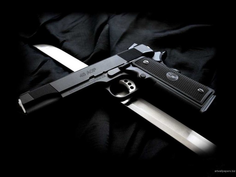 Пистолет в темноте