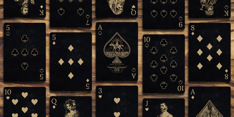 Потрепанные игральные карты