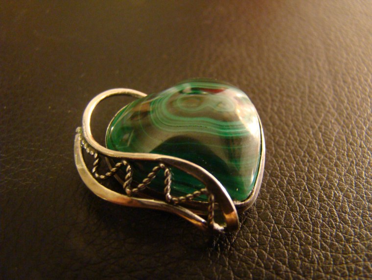 Ювелирные украшения без ретуши