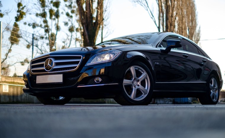 Мерседес седан черный