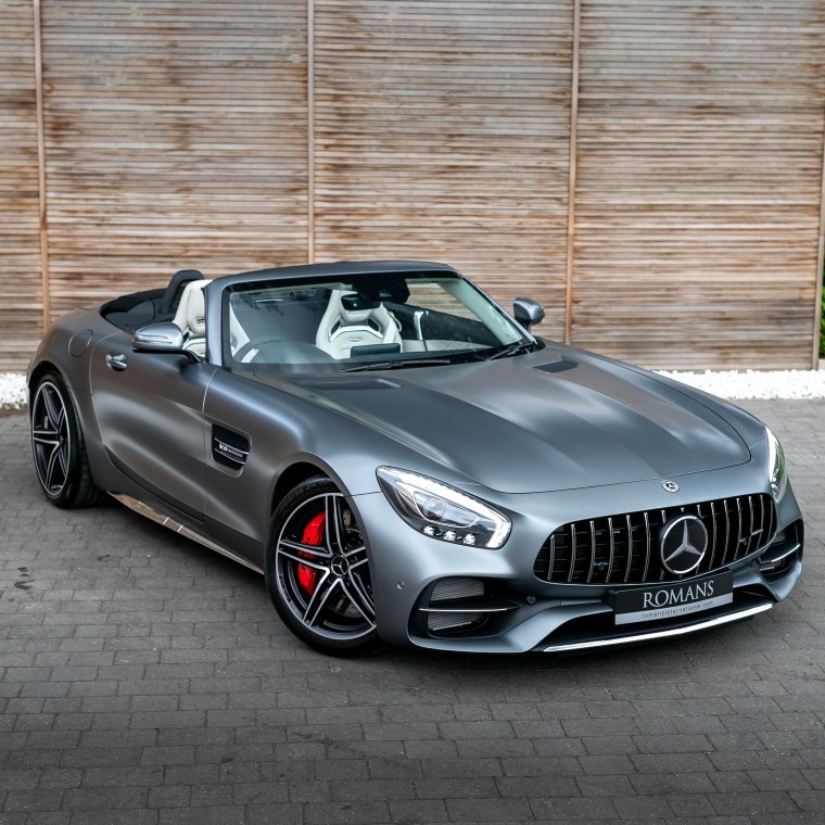 Mercedes AMG gt Roadster