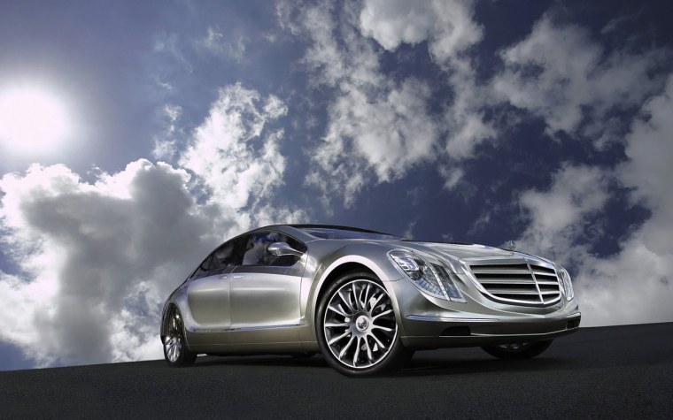 Мерседес Бенц f700