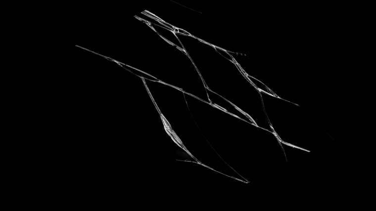 Трещины на черном фоне