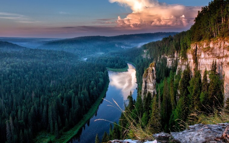 Урал река Усьва. Усьвинские столбы