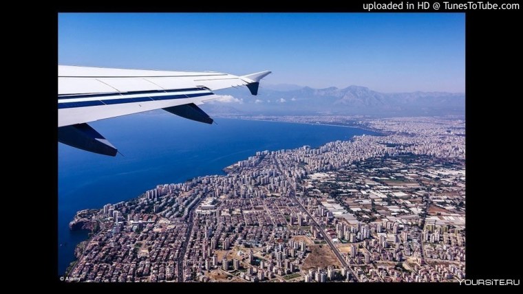 Самолёт над Лос Анджелес