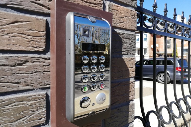 Домофон с видеонаблюдением для квартиры