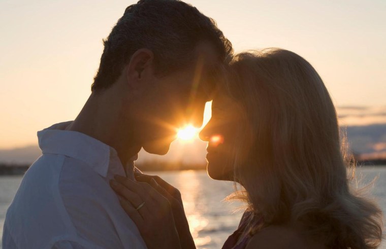 Романтическая встреча влюбленных