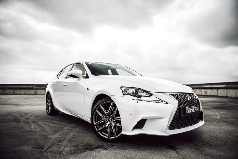 Тойота Краун Атлет 2014