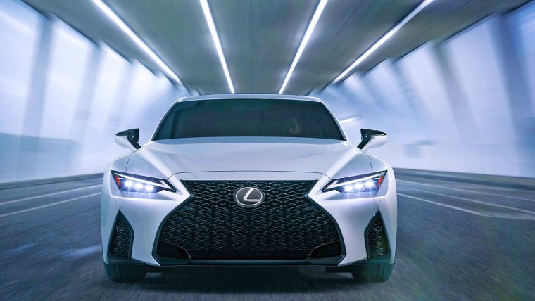 Lexus is 350 f Sport 2021