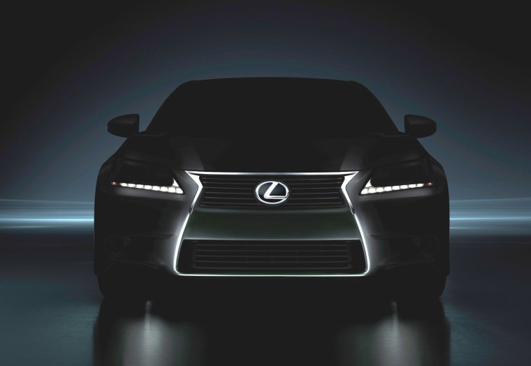 Lexus is 250 ночью