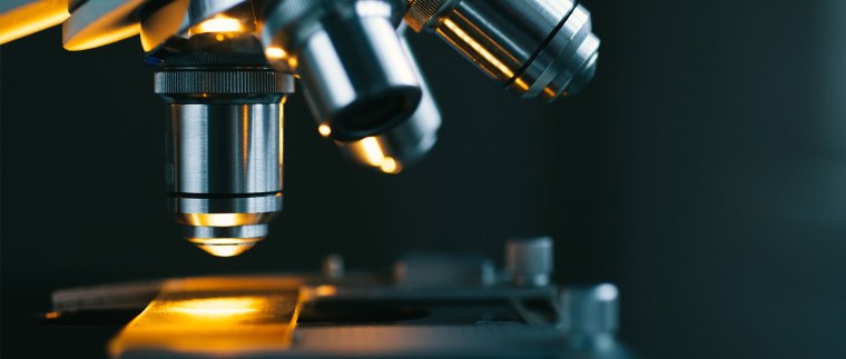 Микроскоп фон