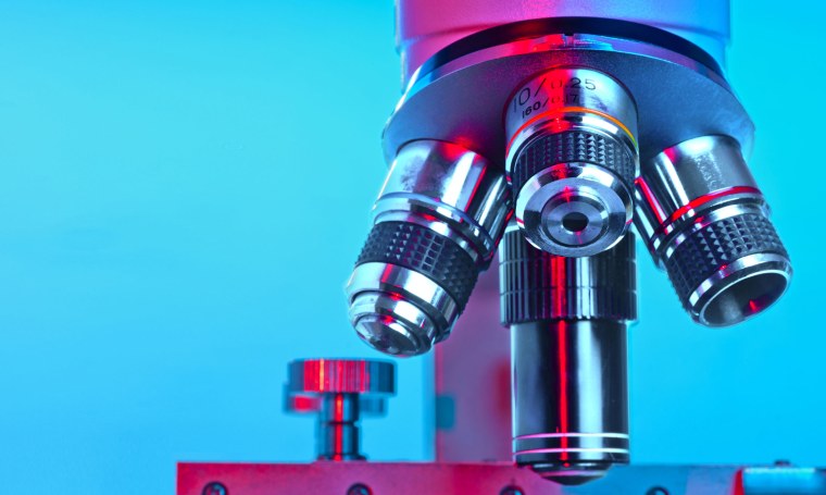 Микроскоп в цвете