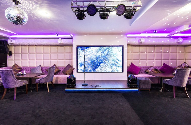 Караоке зал