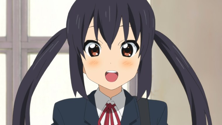 Адзуса Накано плачет