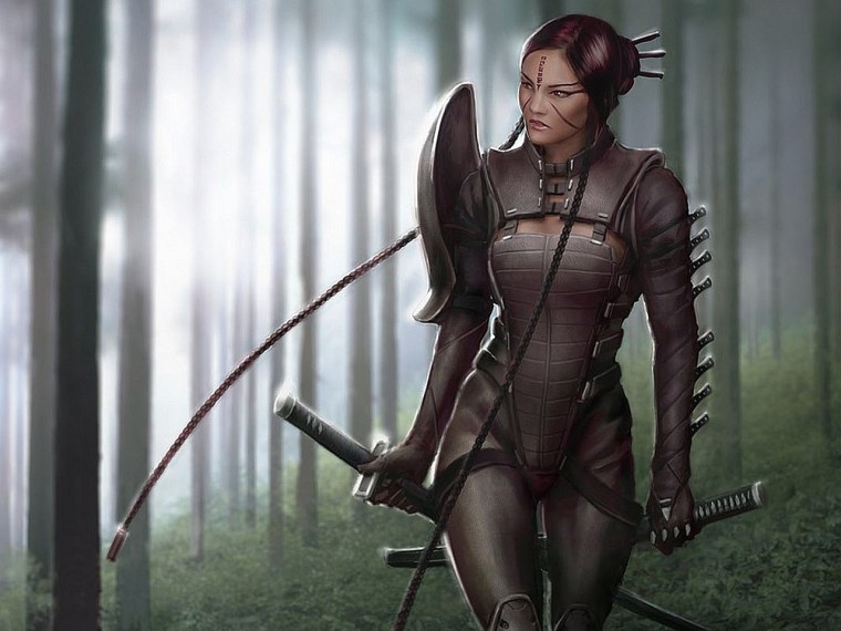 Девушка воин в лесу