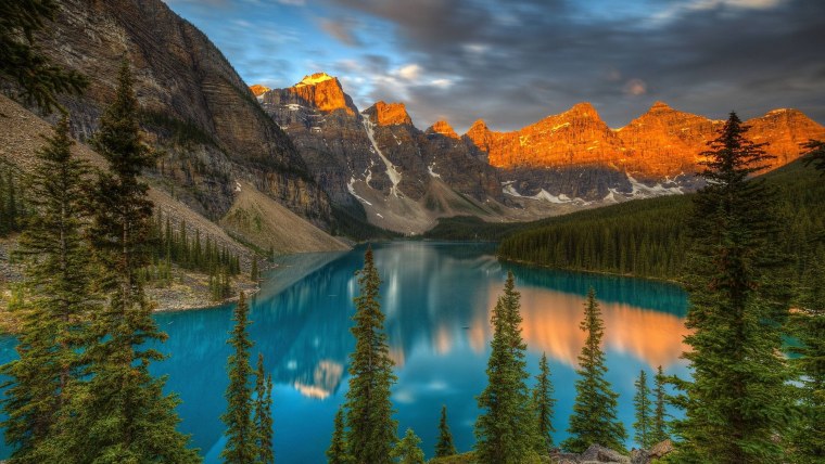 Озеро Морейн в Канаде