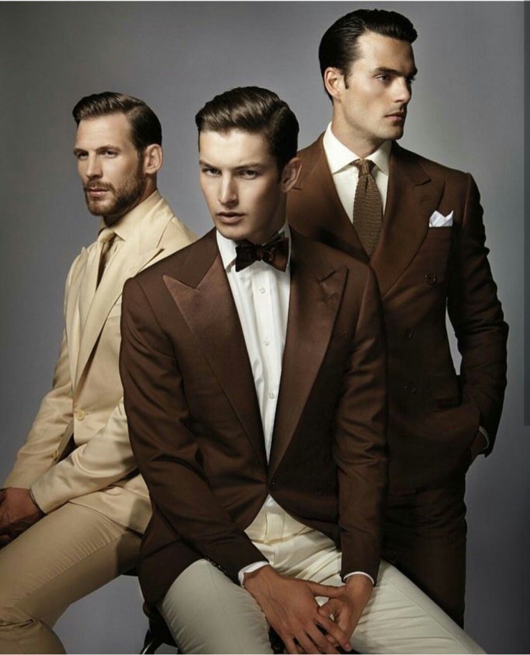 Несколько мужчин