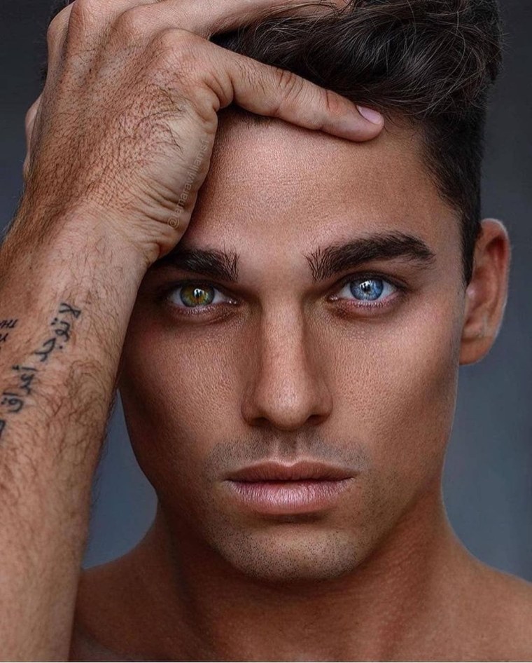 Красивые мужские глаза