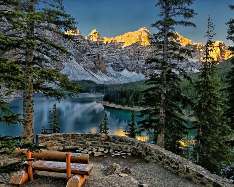 Озеро Морейн, национальный парк Банф, Канада