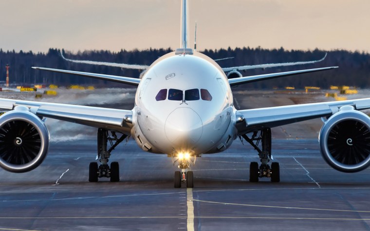 Нос самолета Боинг 787