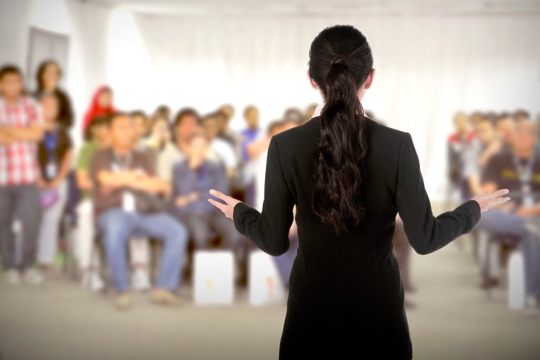 Успешный оратор женщина