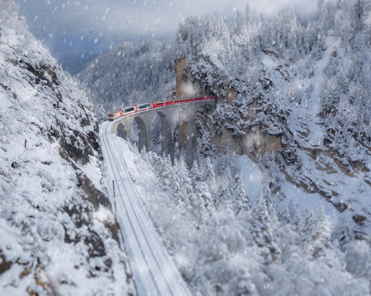 Виадук Ландвассер зимой