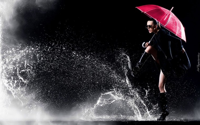 Девушка под дождем