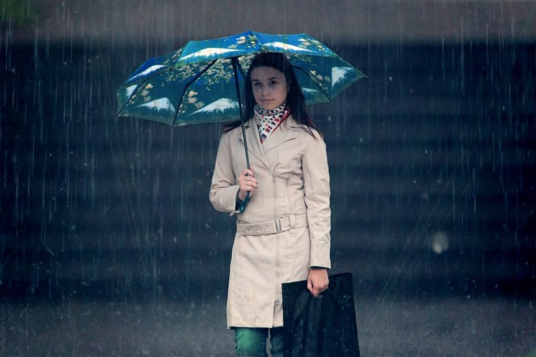 Человек под дождем