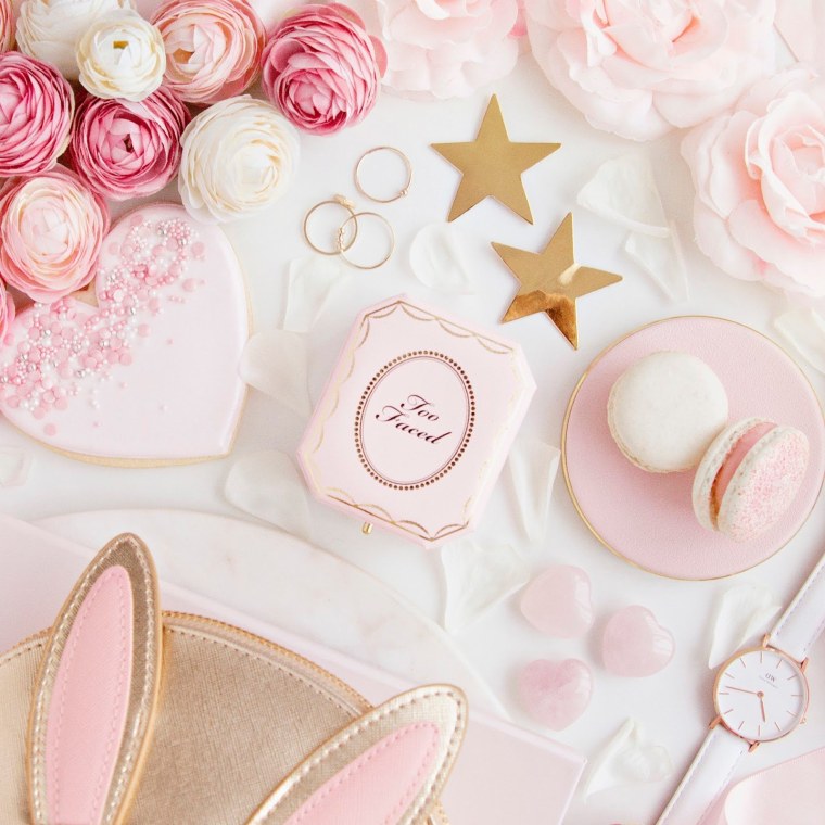 Розово-золотые блестки