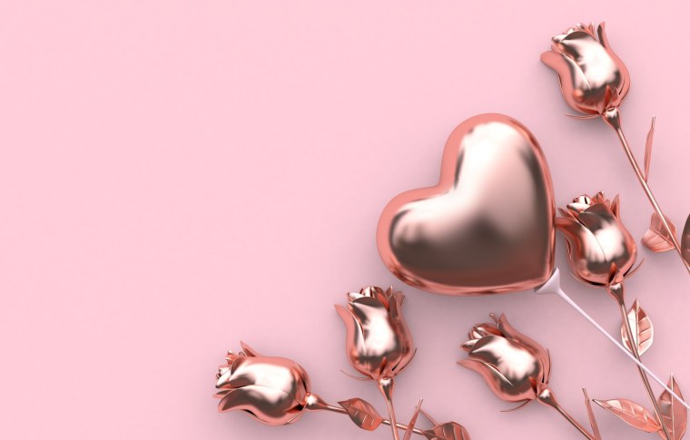 Обои розовые с золотом